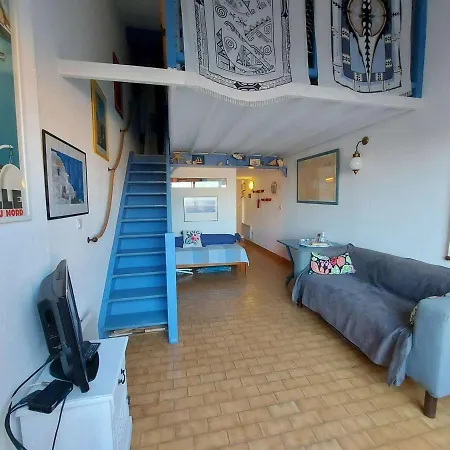 Apartment T2 A 150 M De La Avec Terrasse Et Parking Prive - Fr-1-423-245